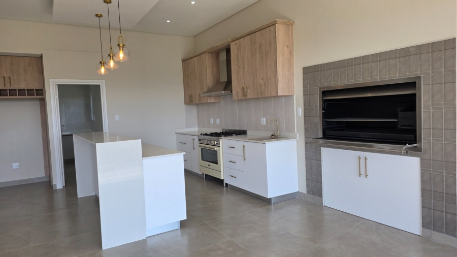 3 Bedroom Property for Sale in Hartenbos Heuwels Western Cape